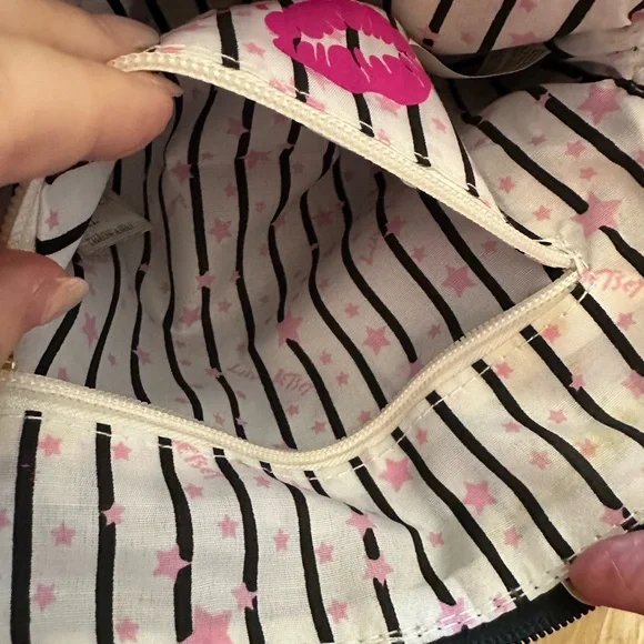 Betsey Johnson Striped Black and White Animal Face Handbag EUC - Picture 5 of 7